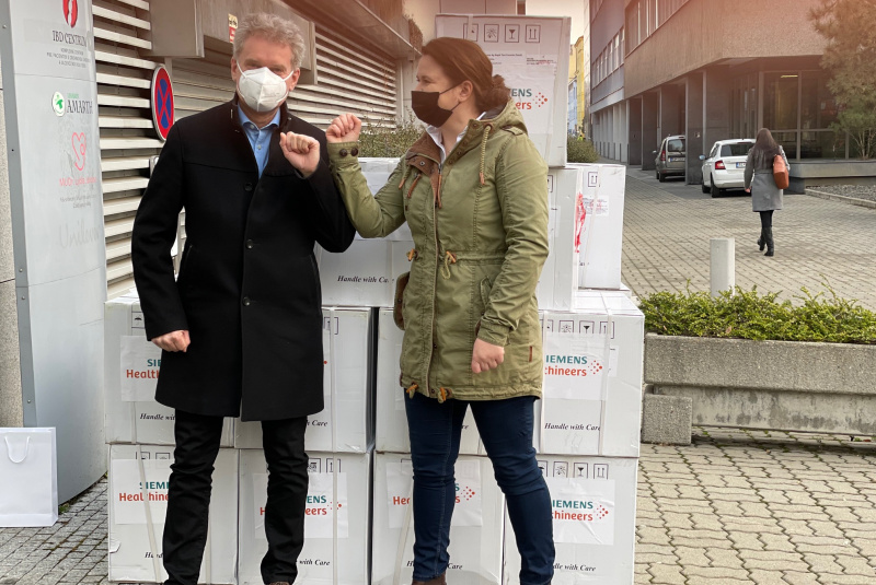 Aktuality / PRVÉ DETI A SENIORI BUDÚ TESTOVANÍ NOVÝM TYPOM ANTIGÉNOVÉHO TESTU - foto